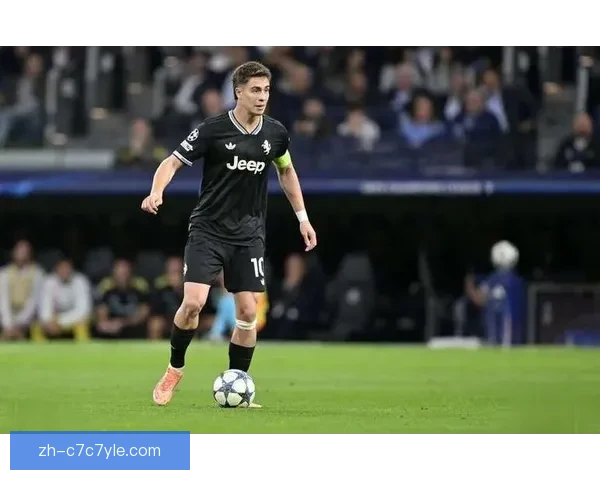 尤文科莫伊尔迪兹奥蓬达首发战